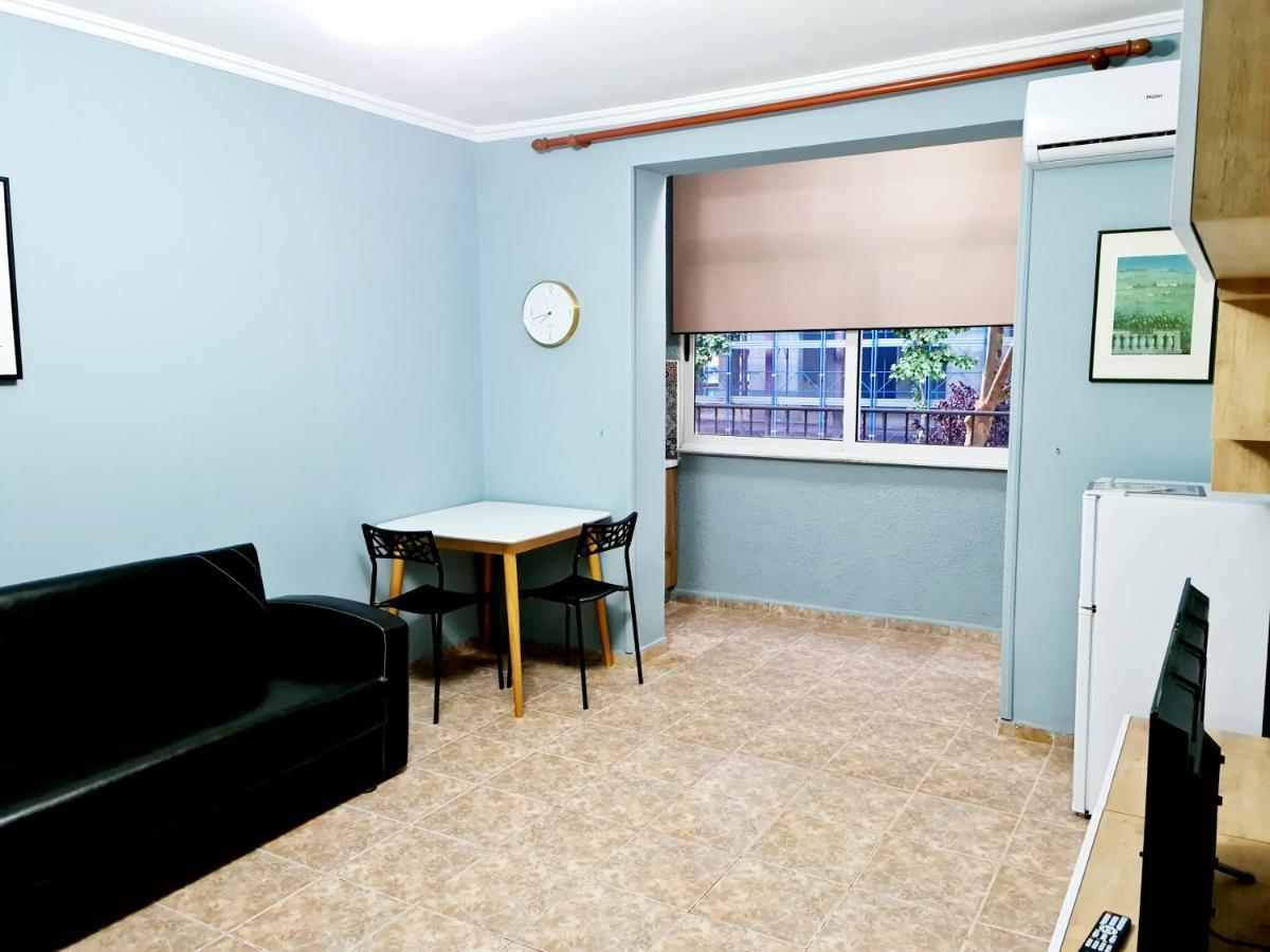 Apartamento 2V1 - 21 Dhjetori Am Tirana Exterior foto
